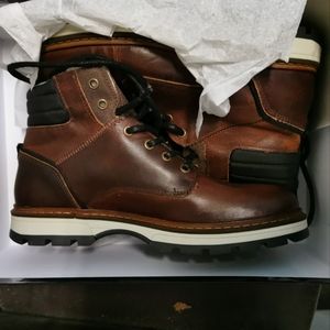 B2 boots men's size 9 brand new